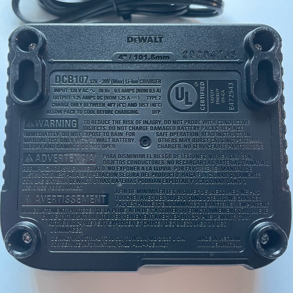 DEWALT DCB107 Lithium-Ion 12v 20v Battery Charger, EUC - Picture 3 of 6